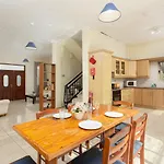Solon Villa