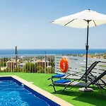 Solon Villa Peyia